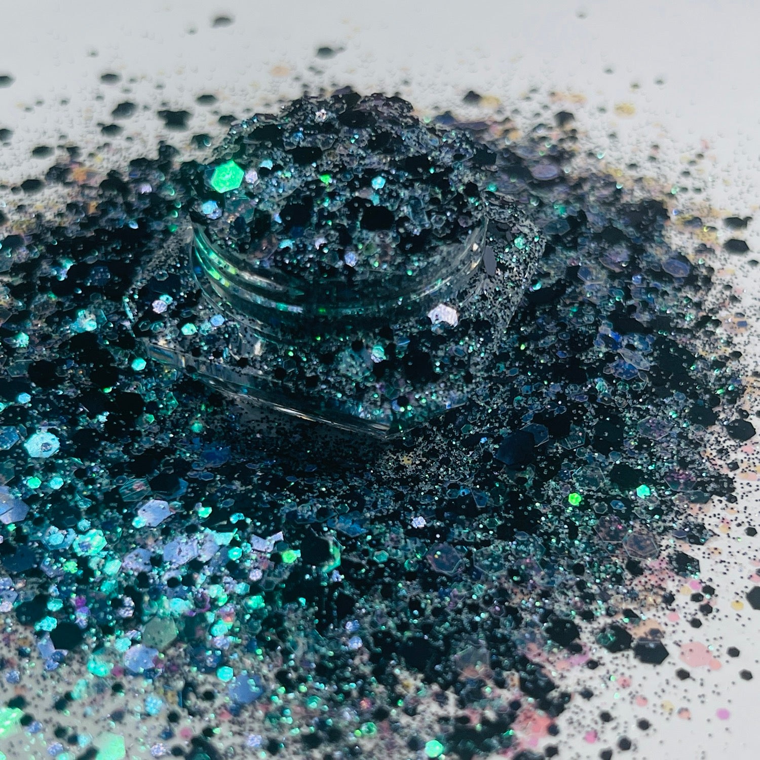 Green Lantern/Black and Green Iridescent Chunky Glitter image 1