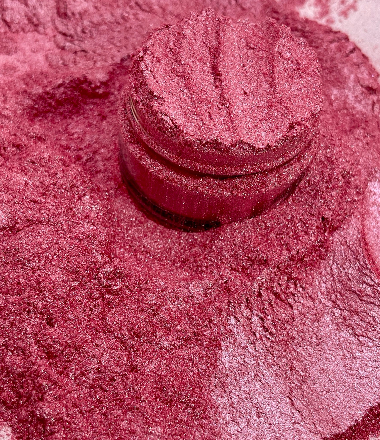 That's So Raven/Red Shimmer Pigment Powder image 2