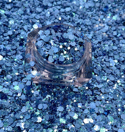 Cyclone/Metallic and Iridescent Chunky Glitter image 1