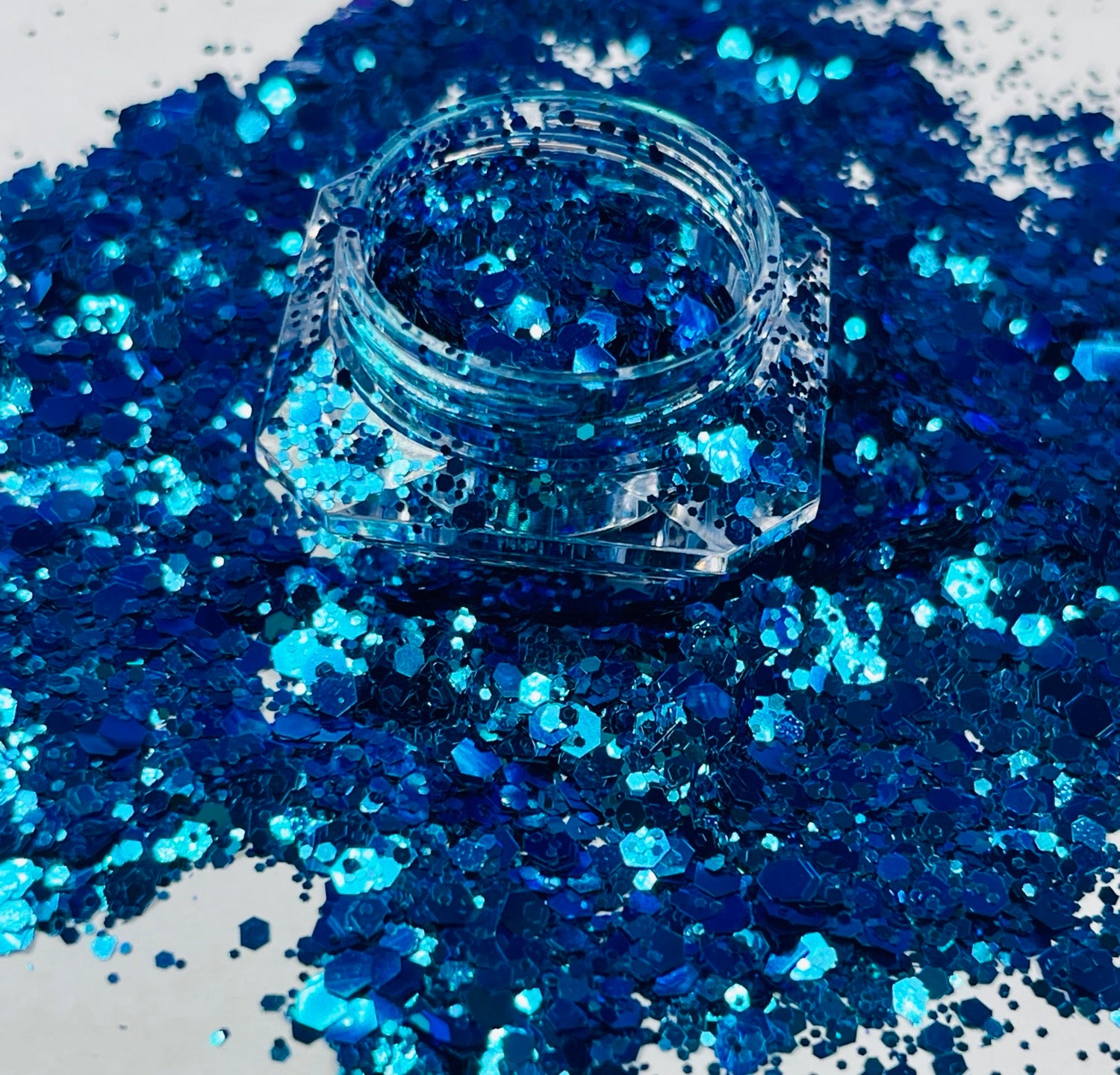 Dory/Blue  Chunk Chameleon Glitter image 2