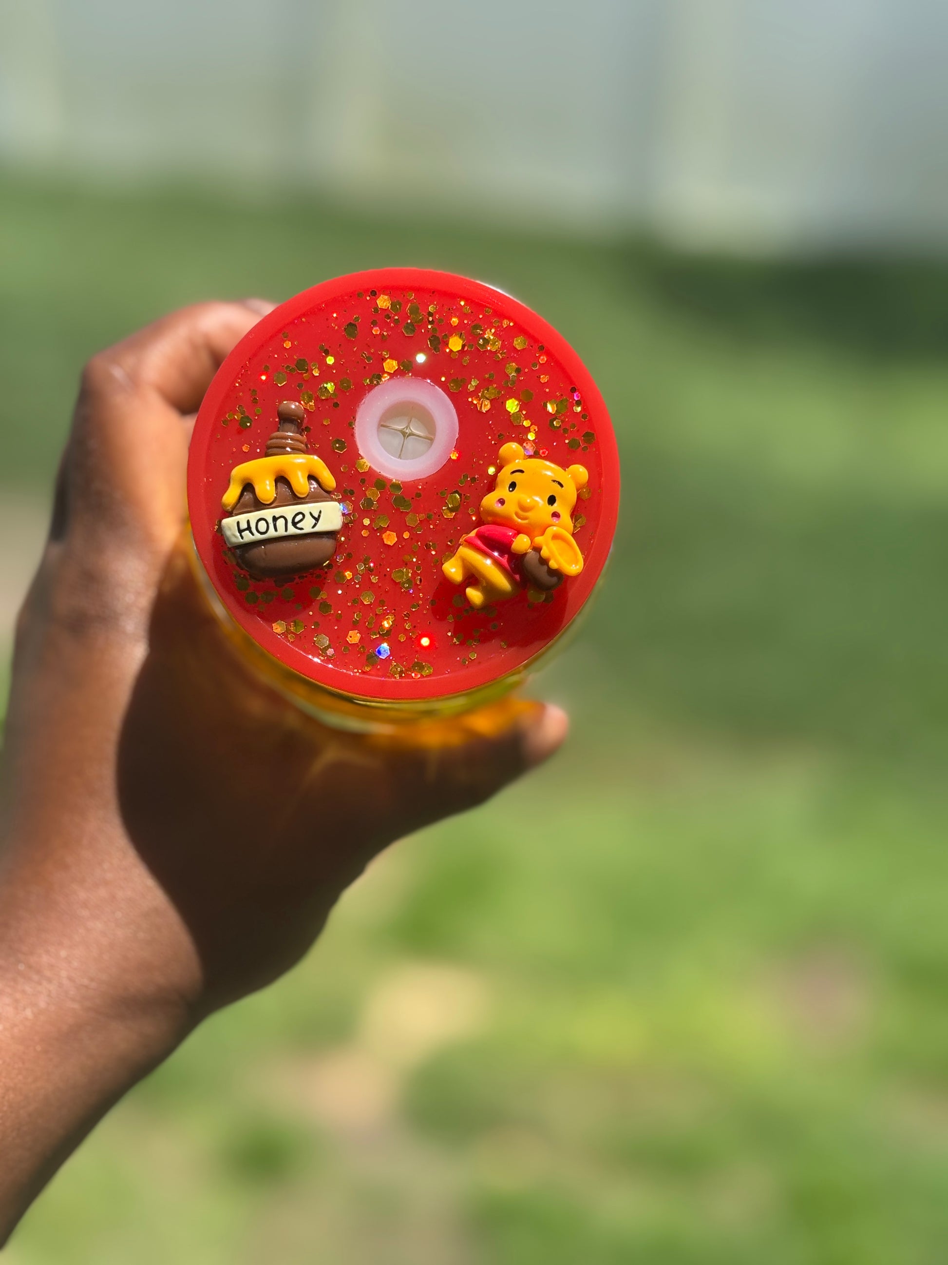 Honey Drip Winnie(16 oz Plastic) image 3