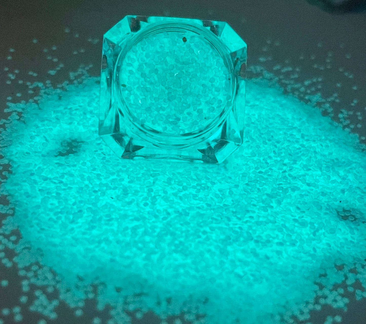 Blue Glow/White Iridescent Chunky Glow Glitter image 1